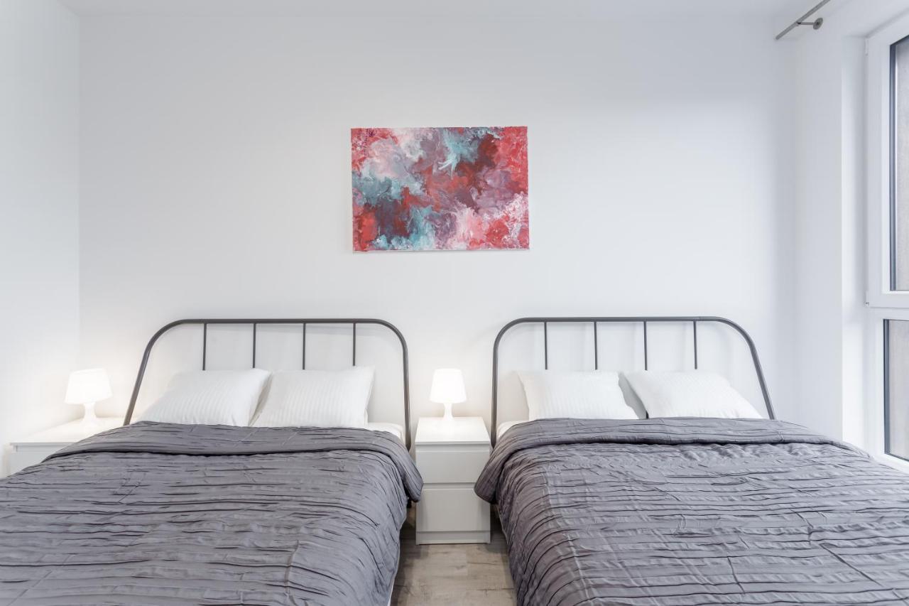 Chill Apartments Family Apartments ワルシャワ エクステリア 写真