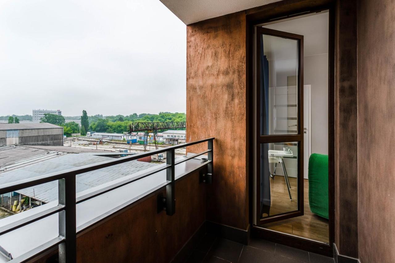 Chill Apartments Family Apartments ワルシャワ エクステリア 写真